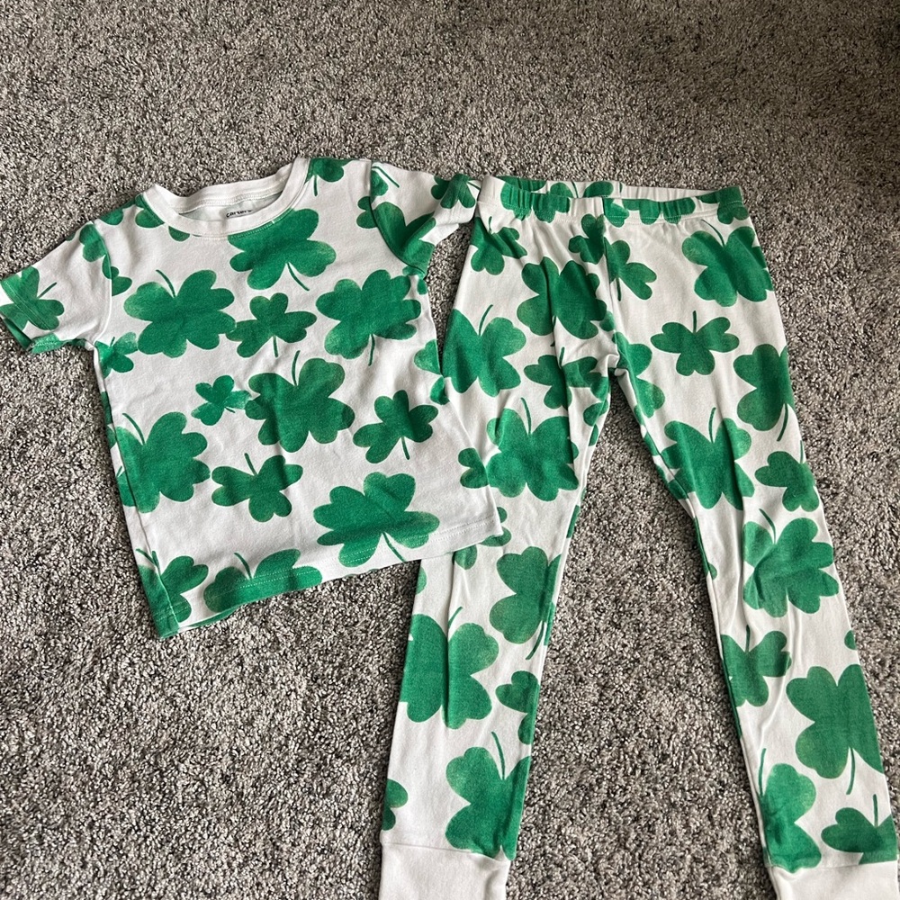 Carter's Green Shamrock Pajama Set